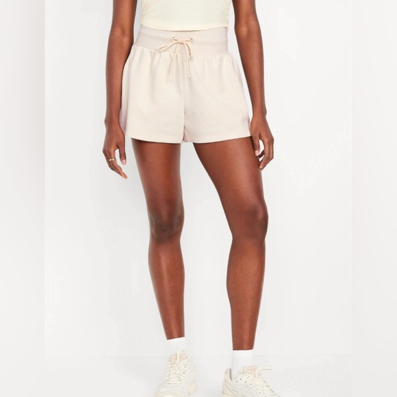 OLD NAVY EXTRA HIGH-WAISTED DYNAMIC FLEECE Shorts - Picture 1 of 2